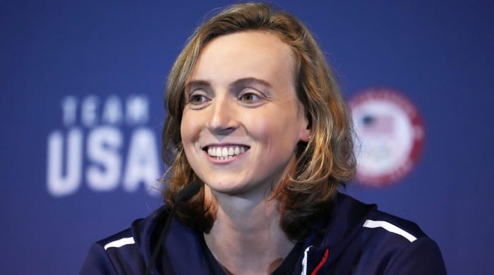 katie-ledecky-tokyo-lead